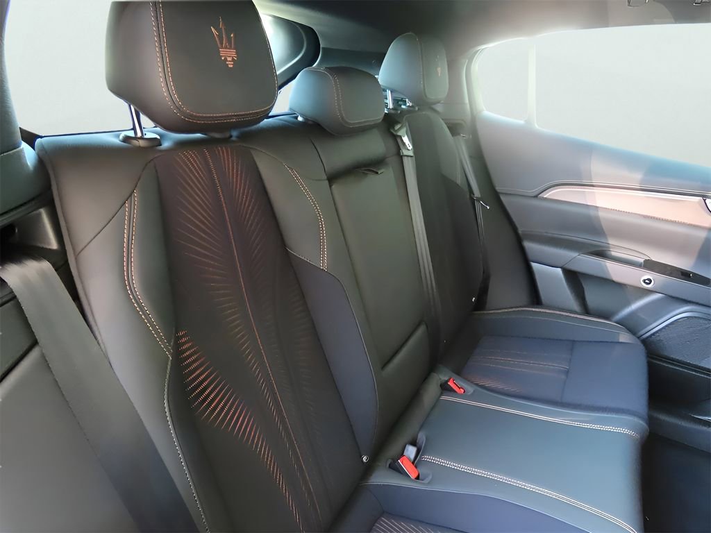 New 2025 Maserati Grecale Folgore image 18
