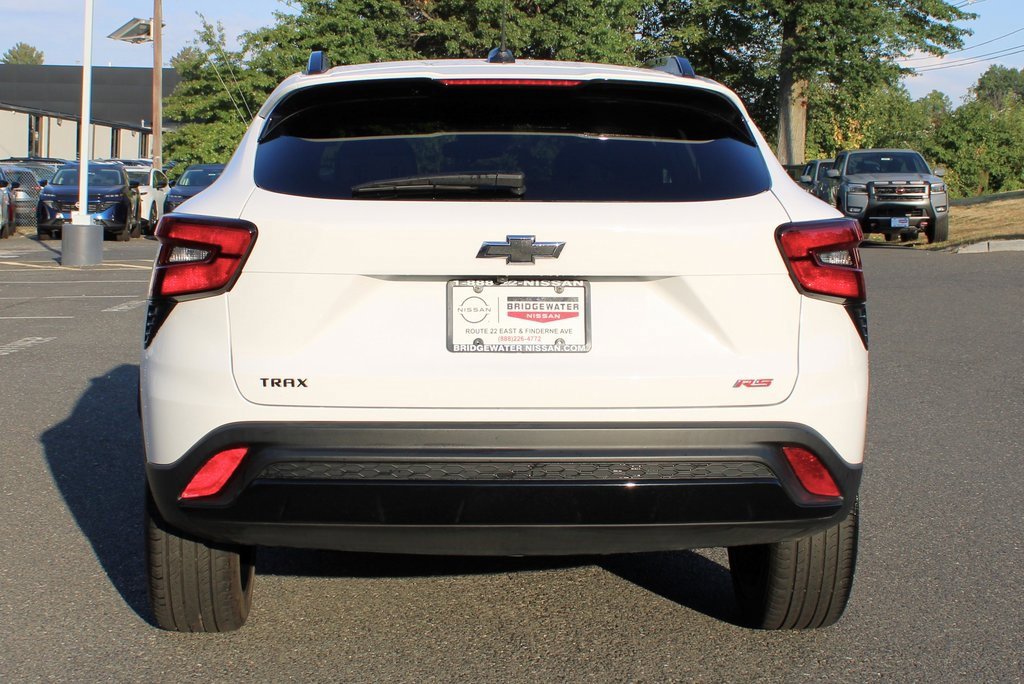 Used 2024 Chevrolet Trax RS w/ Driver Confidence Package image 7