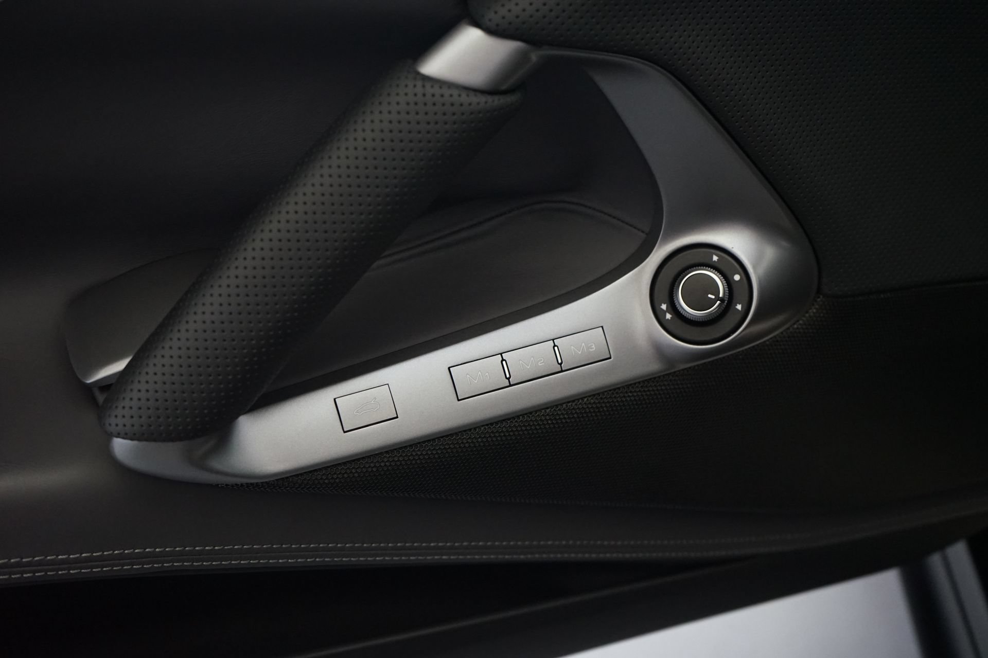 Used 2019 Ferrari 812 Superfast RWD image 22