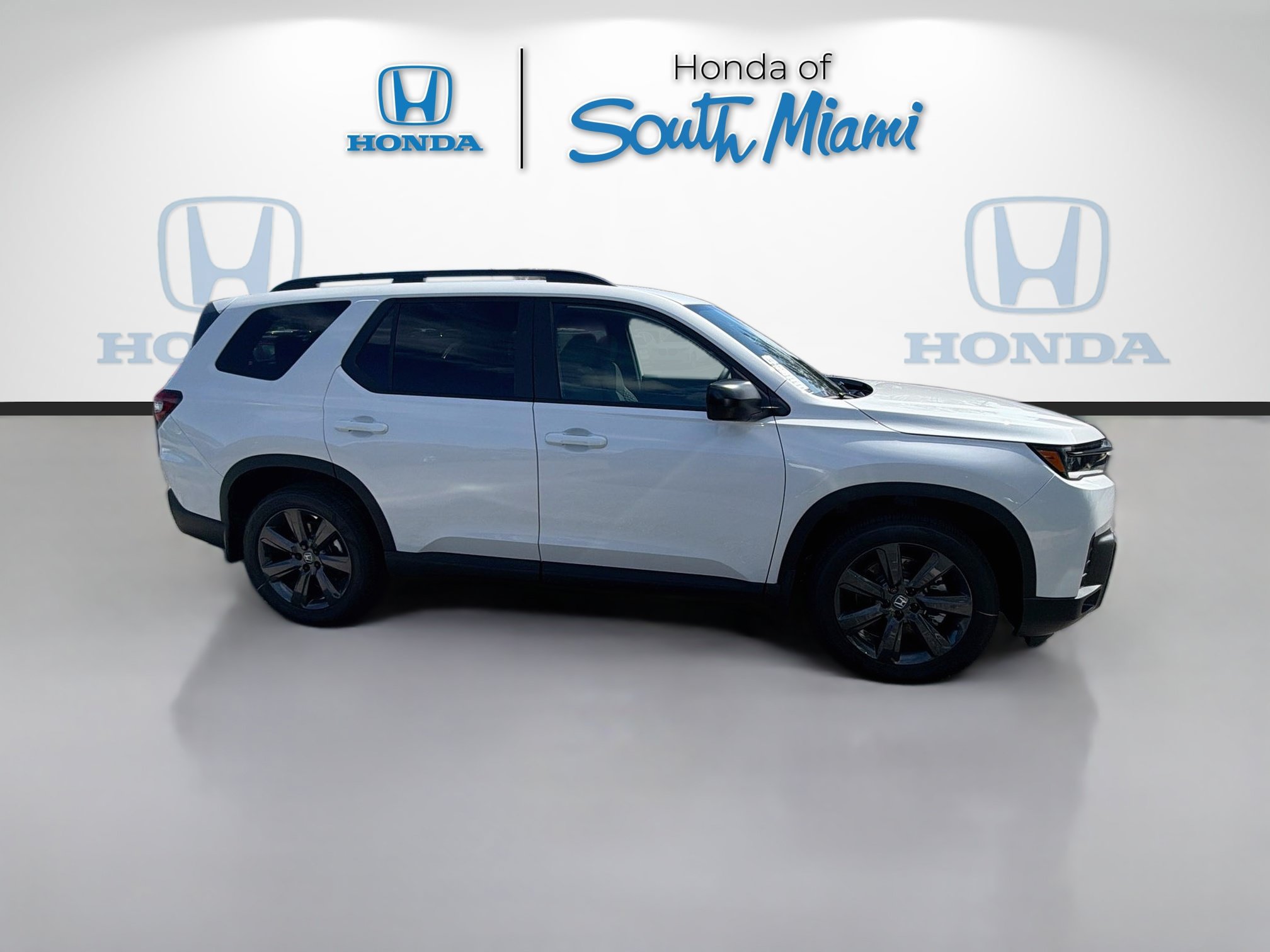 New 2026 Honda Pilot Sport image 8