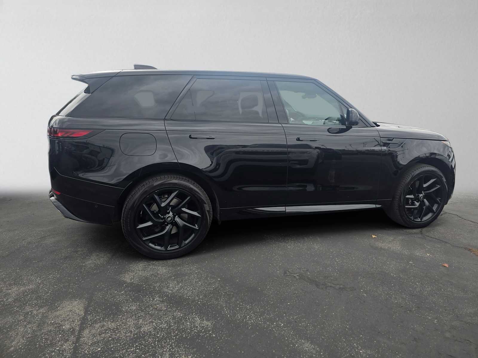 Used 2024 Land Rover Range Rover Sport Dynamic SE AWD/4WD image 6