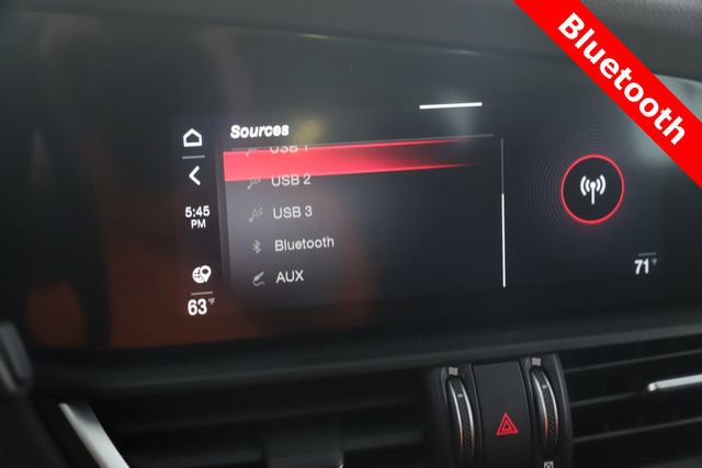 Used 2024 Alfa Romeo Giulia Ti AWD/4WD image 23