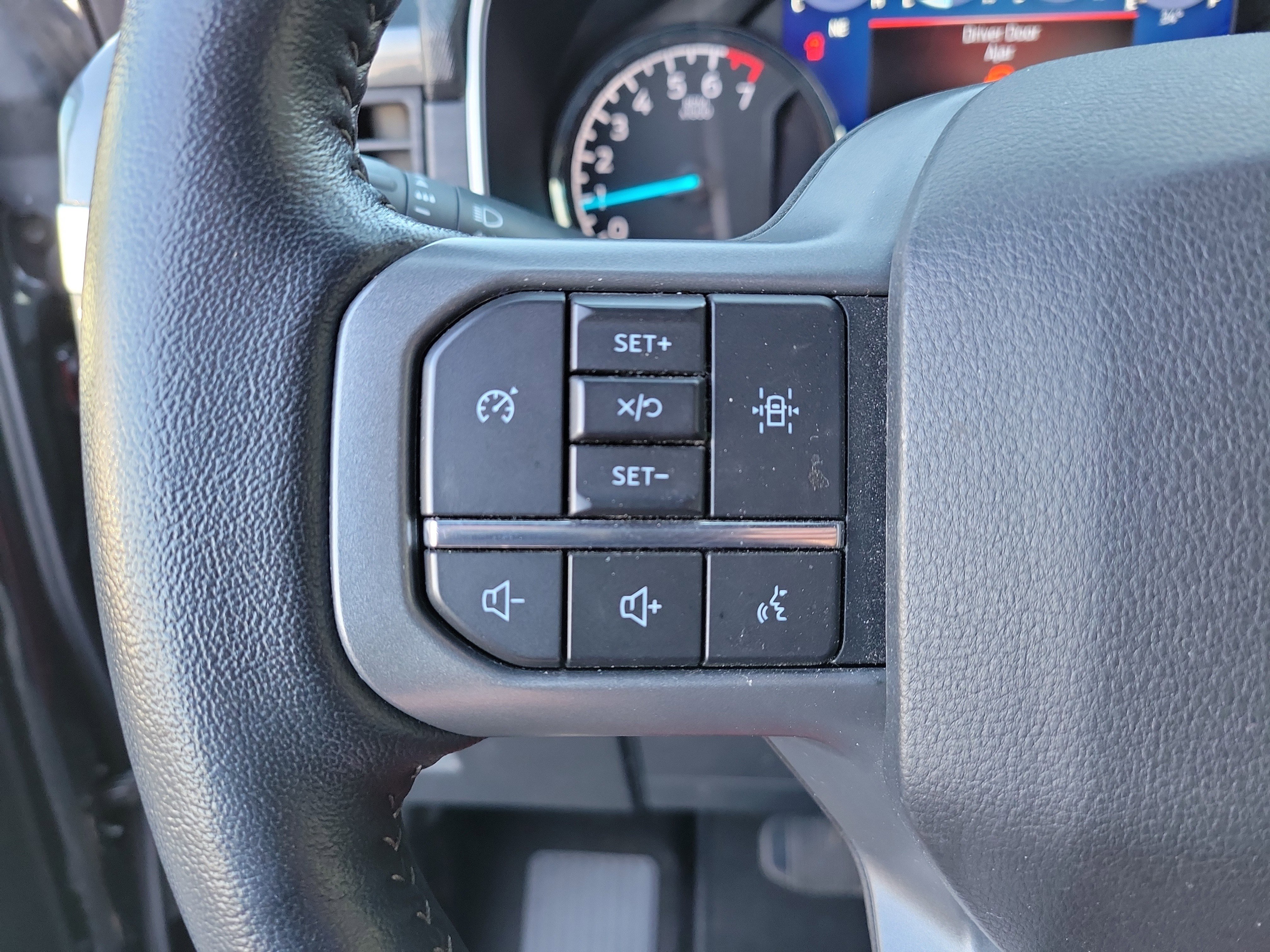 Used 2022 Ford F150 XLT w/ Equipment Group 302A High image 21