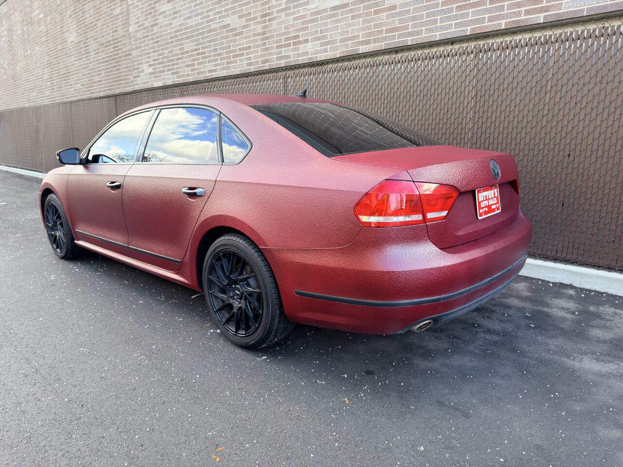 Used 2014 Volkswagen Passat TDI SEL Premium image 2