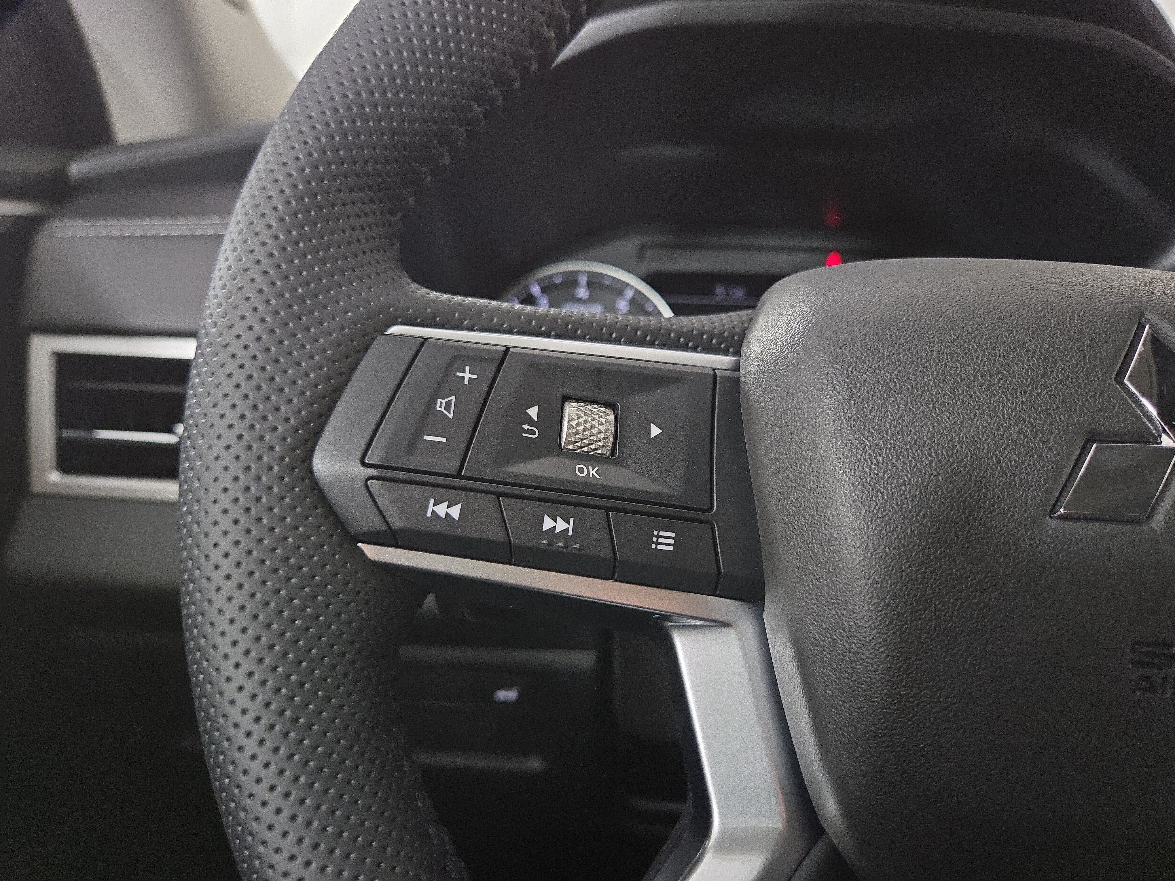 New 2026 Mitsubishi Outlander SE AWD/4WD image 15