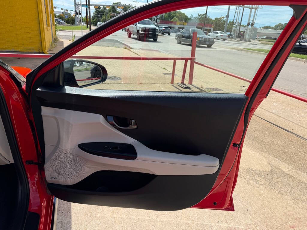 Used 2019 Hyundai Veloster Turbo Ultimate FWD image 15