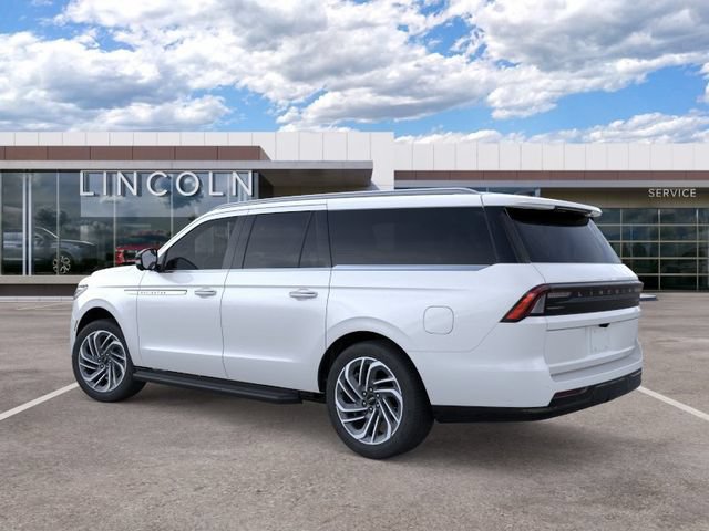 New 2026 Lincoln Navigator L Premier AWD/4WD image 4