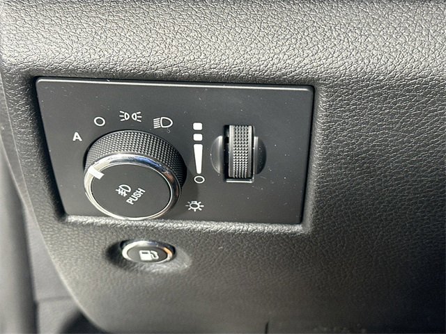 Used 2015 Jeep Grand Cherokee SRT w/ Trailer Tow Group IV image 23