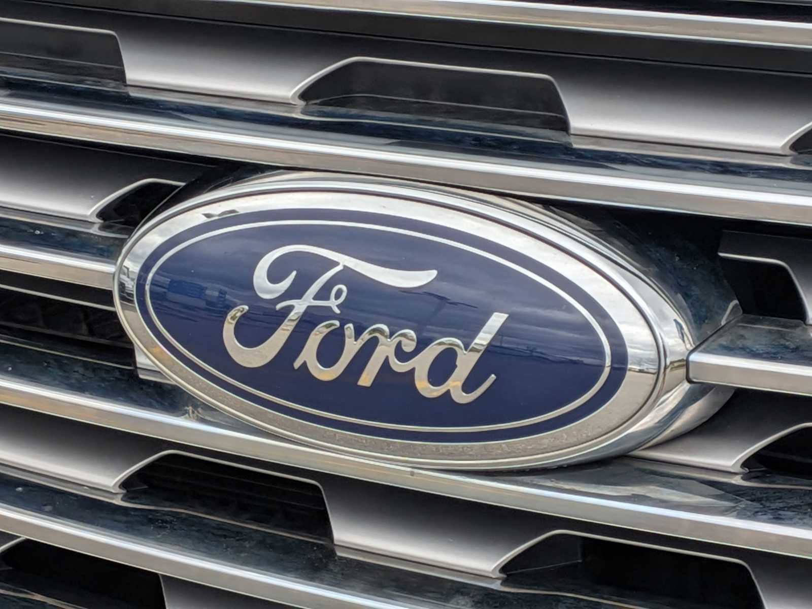 Used 2019 Ford Edge SEL w/ Equipment Group 201A AWD/4WD image 12