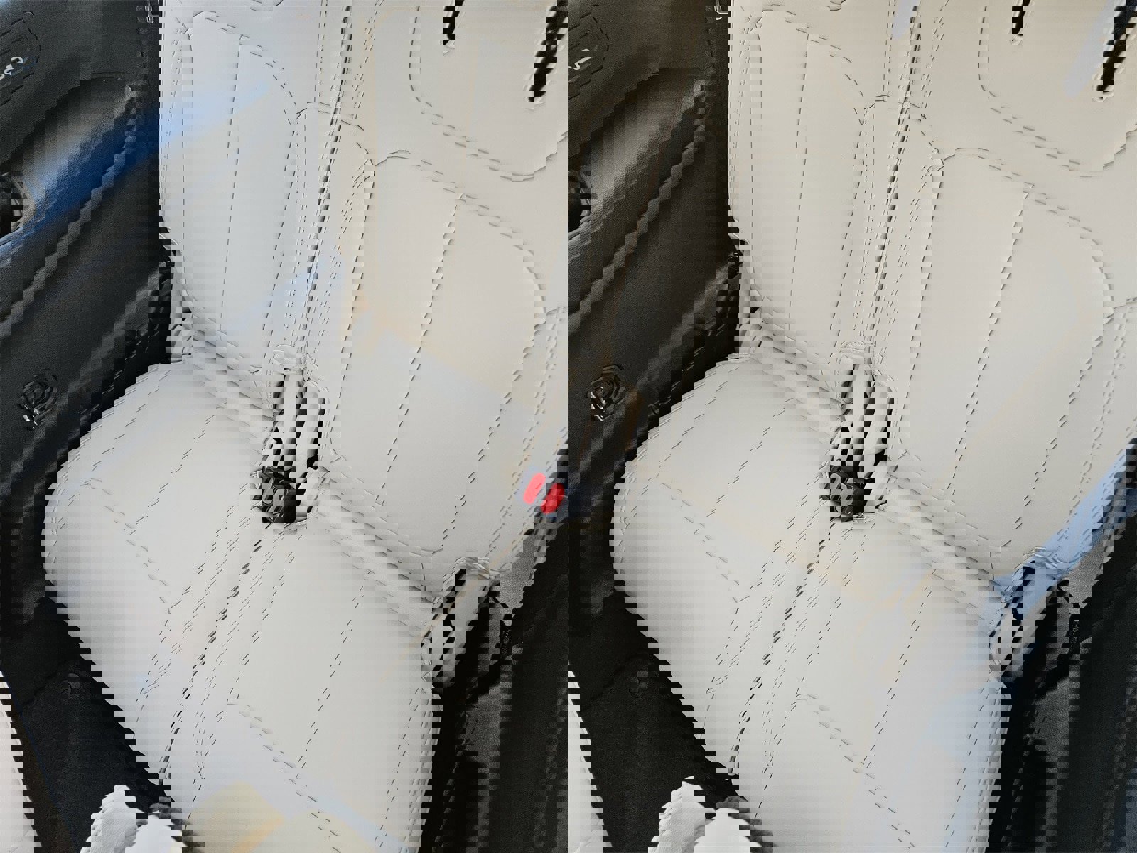 New 2025 Jeep Grand Cherokee L Limited w/ Trailer Tow Package image 30