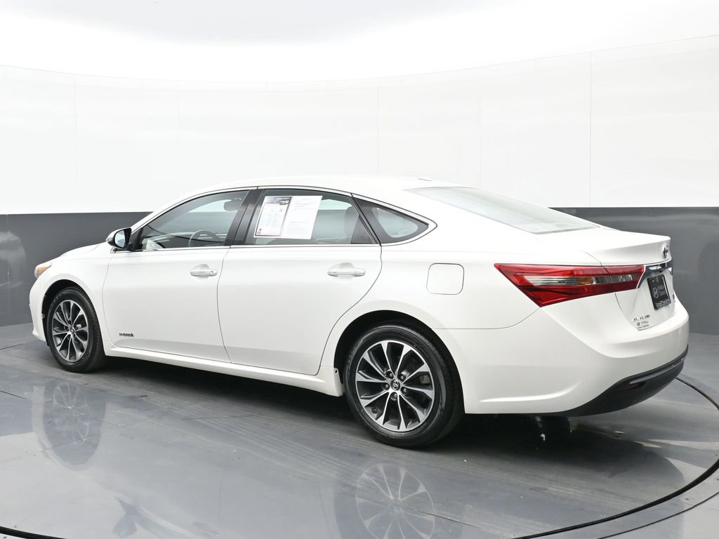 Used 2016 Toyota Avalon XLE Premium image 5