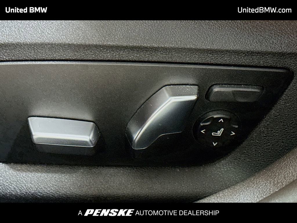 Used 2023 BMW 530i w/ M Sport Package image 4
