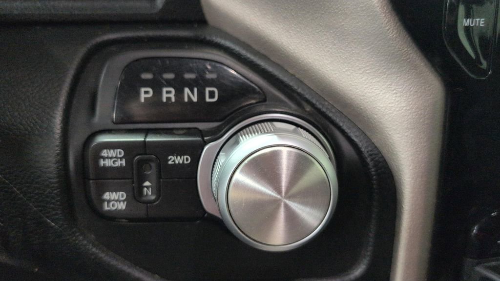 Used 2019 RAM 2500 Laramie AWD/4WD image 13