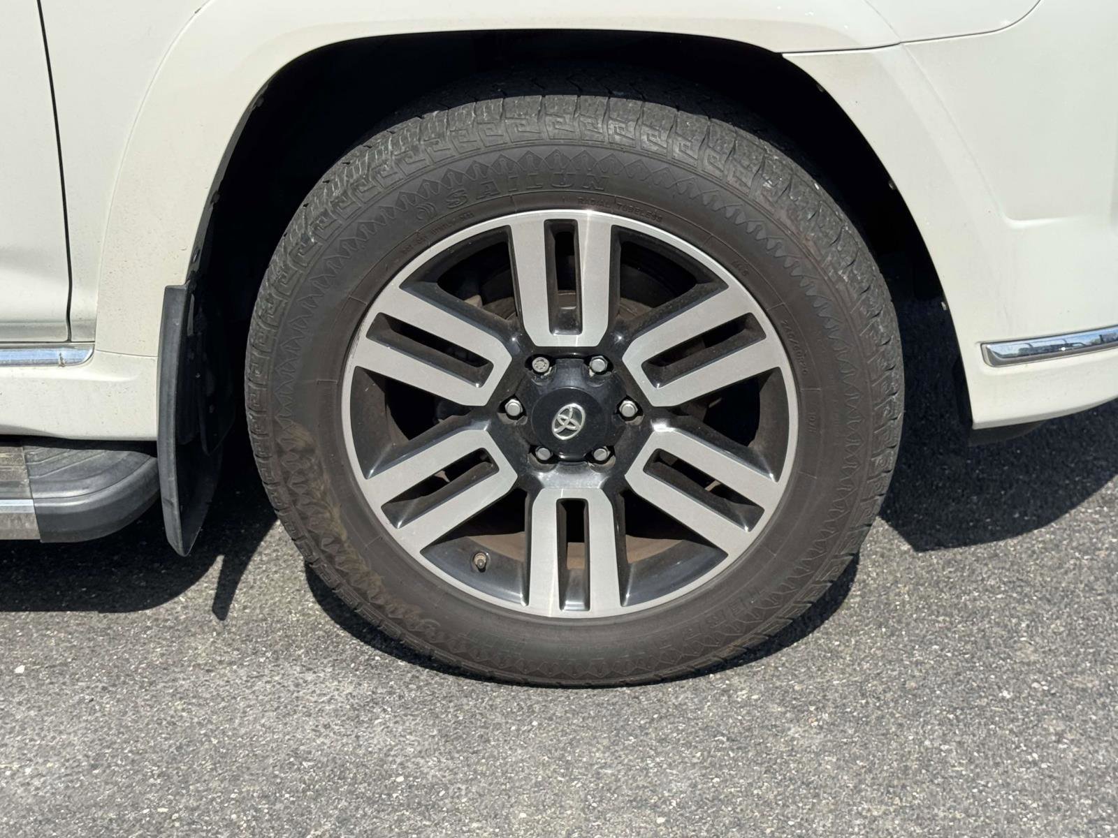 Used 2018 Toyota 4Runner Limited AWD/4WD image 6