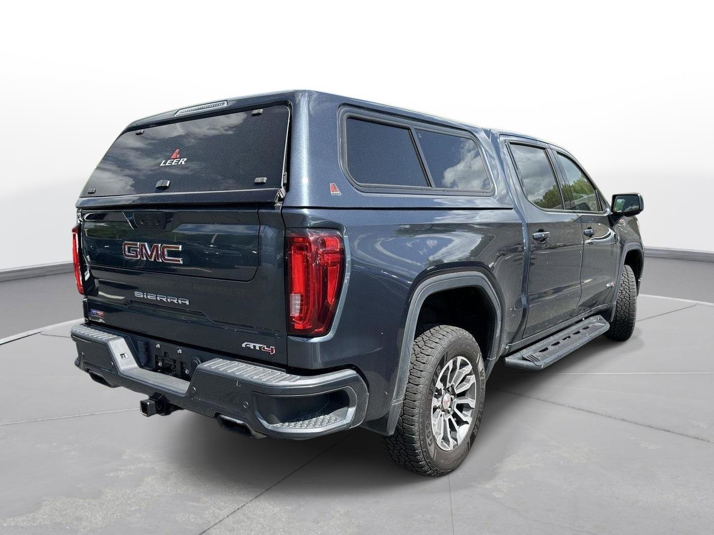 Used 2020 GMC Sierra 1500 AT4 w/ Off-Road Performance Package image 6