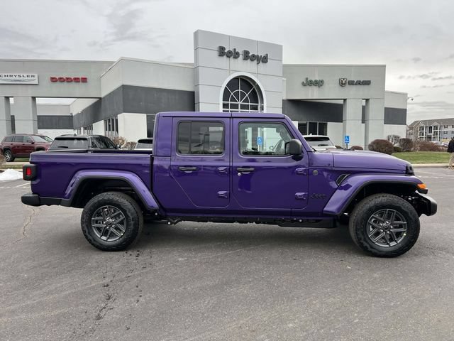 New 2026 Jeep Gladiator Sport AWD/4WD image 10