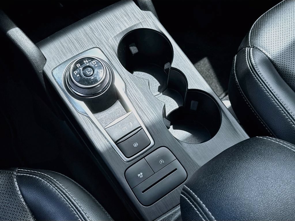 Certified 2022 Ford Escape SEL w/ Technology Package FWD image 16
