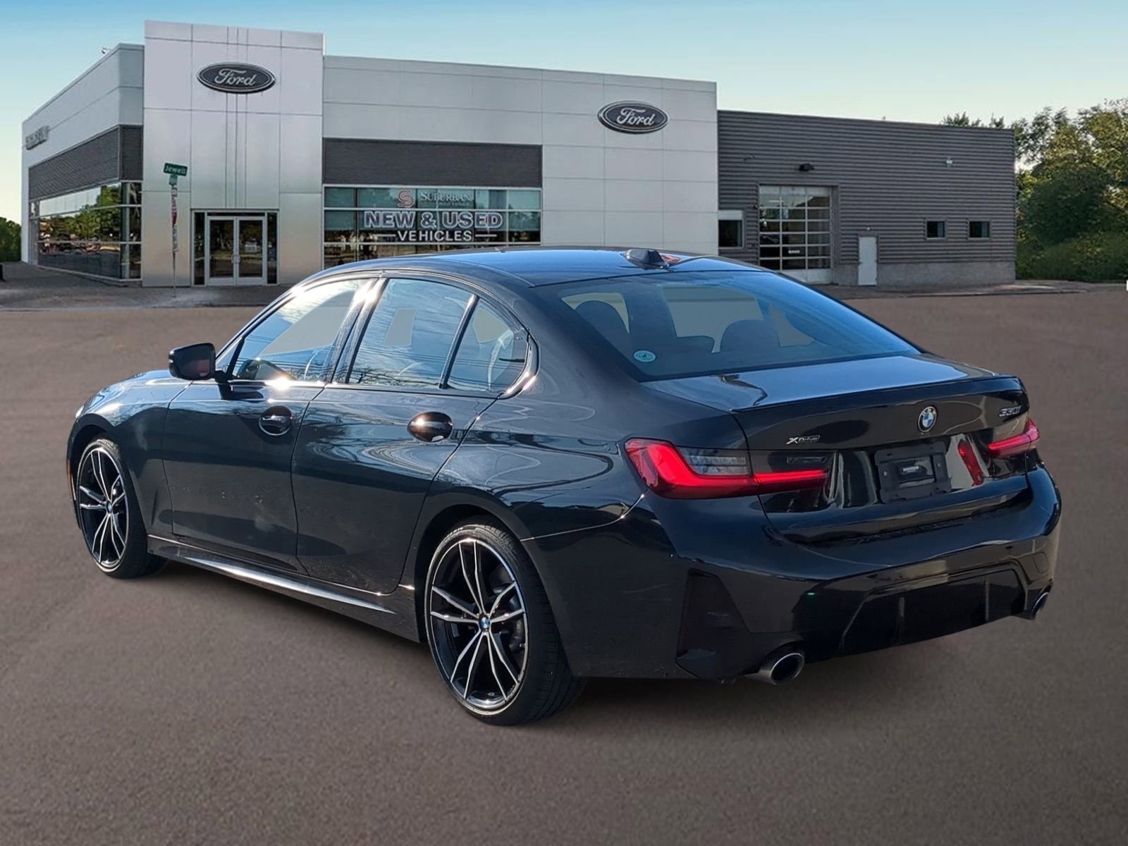 Used 2023 BMW 330i xDrive 330i xDrive w/ M Sport Package image 8