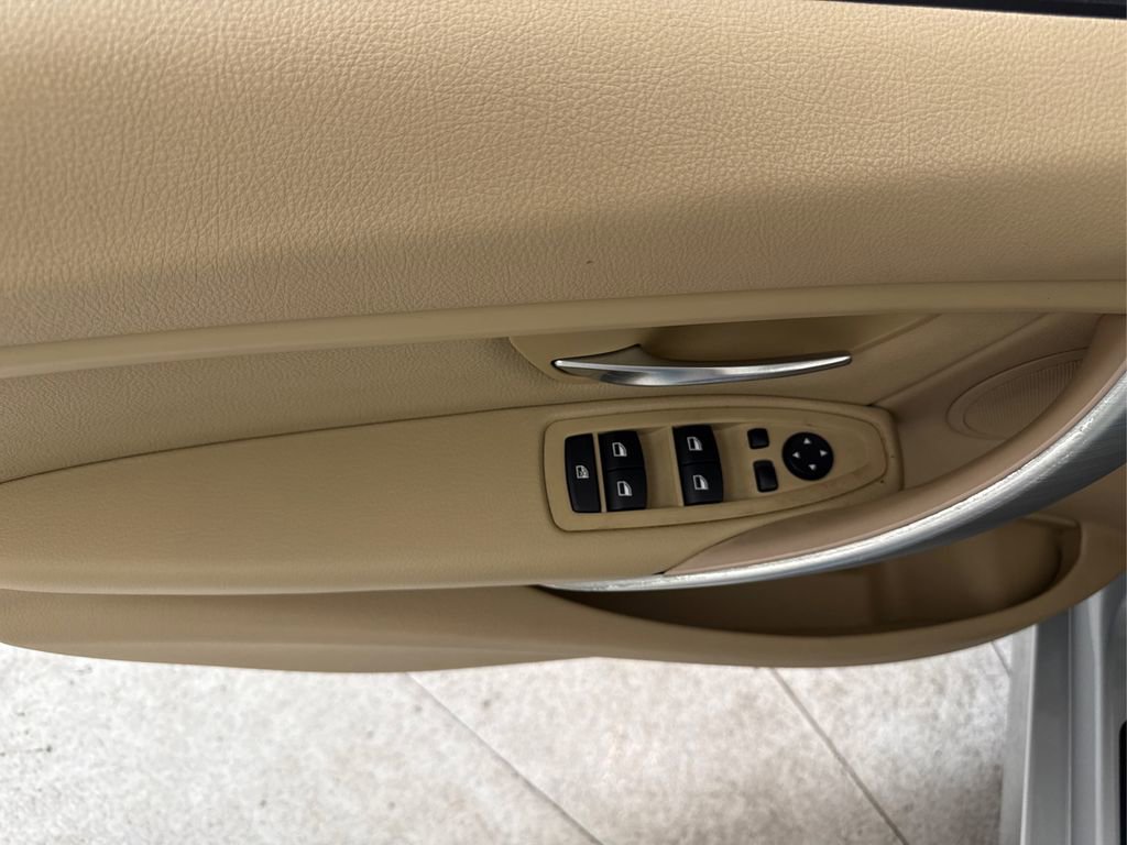 Used 2015 BMW 335i Sedan RWD image 39