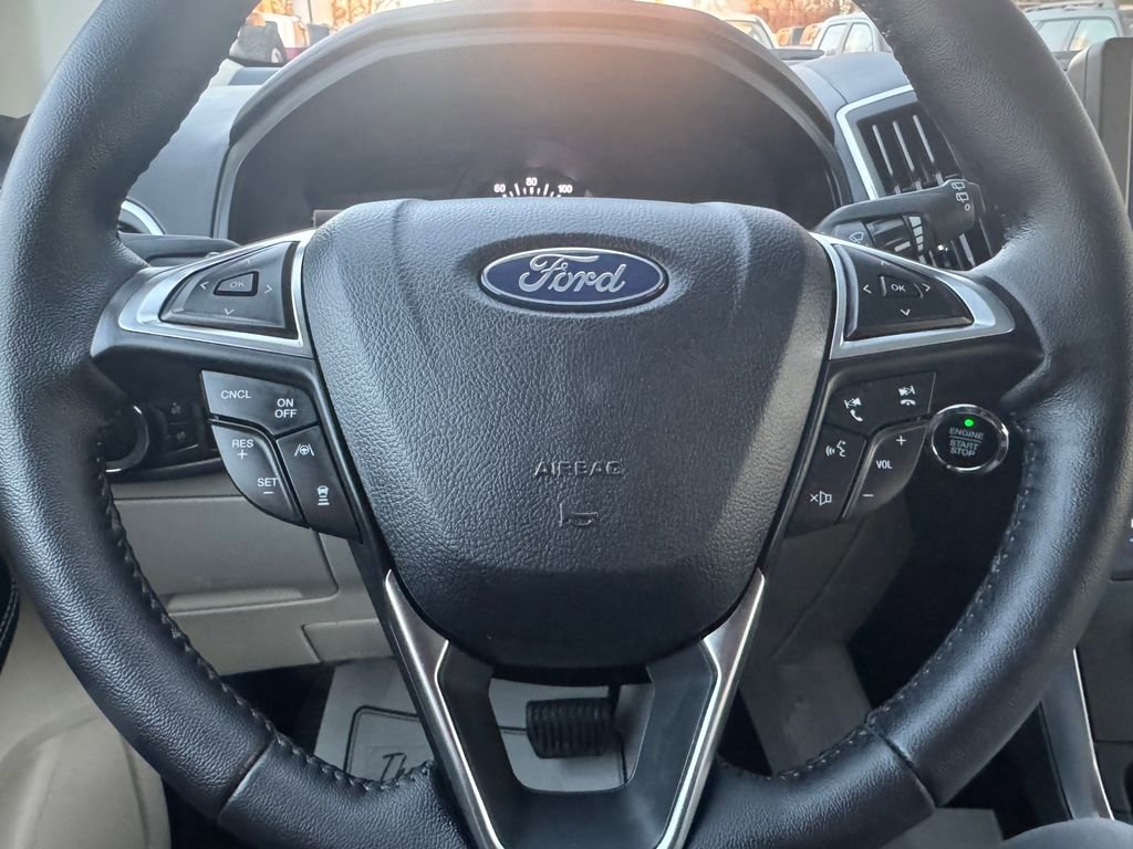 Used 2024 Ford Edge Titanium w/ Equipment Group 301A AWD/4WD image 25