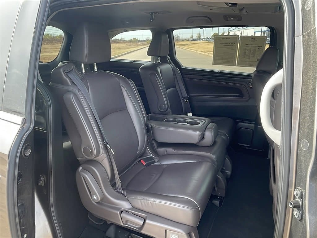 Used 2018 Honda Odyssey Elite image 13