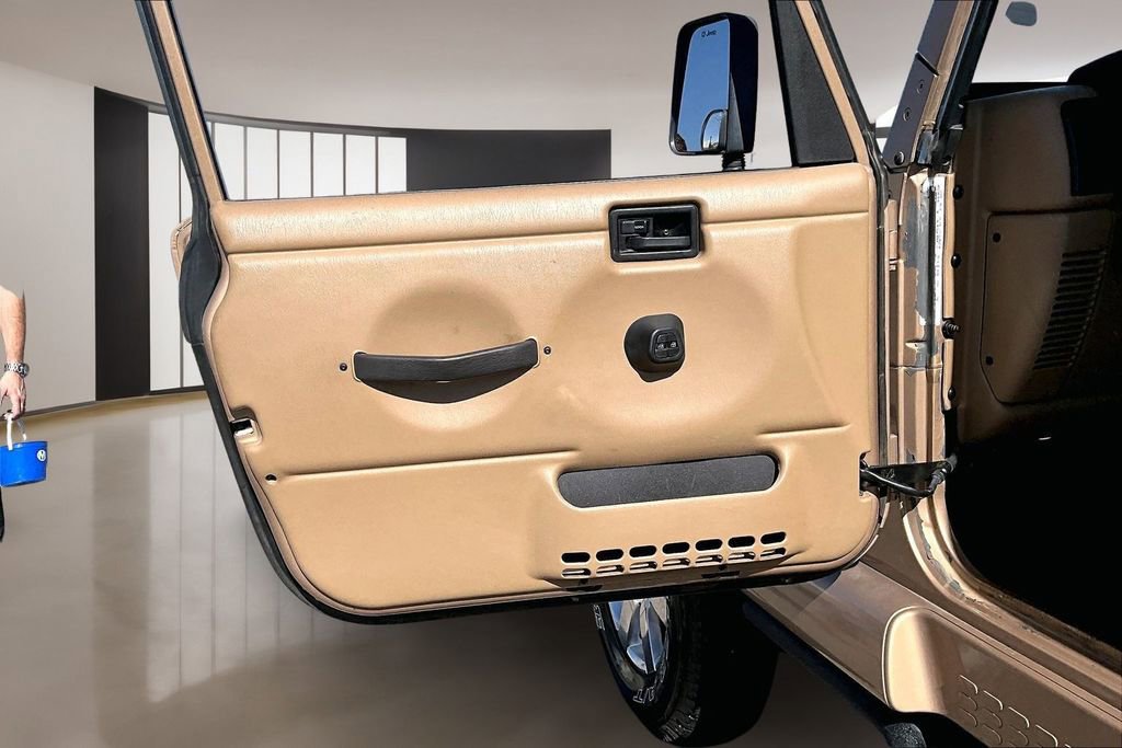 Used 2000 Jeep Wrangler Sahara image 18