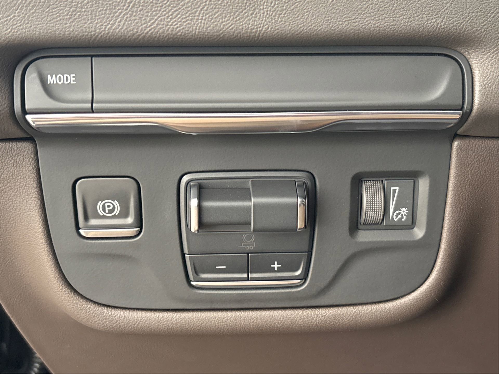 New 2025 Cadillac Escalade Premium Luxury image 17