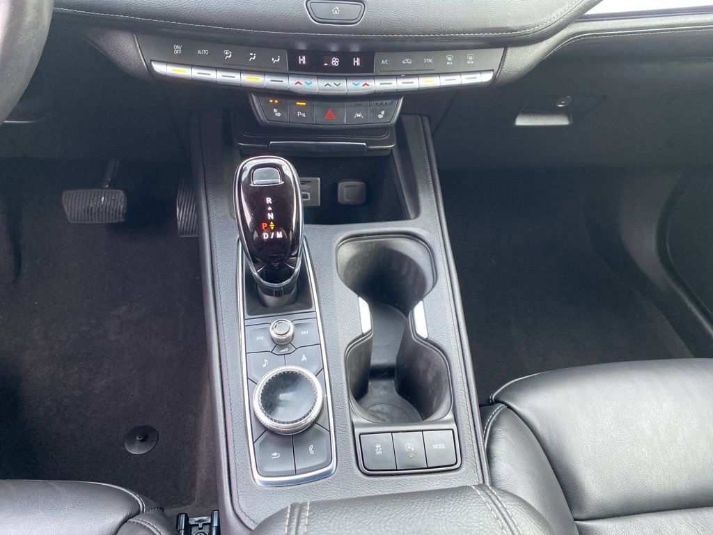 Certified 2023 Cadillac XT4 Luxury w/ Cold Weather Package image 24