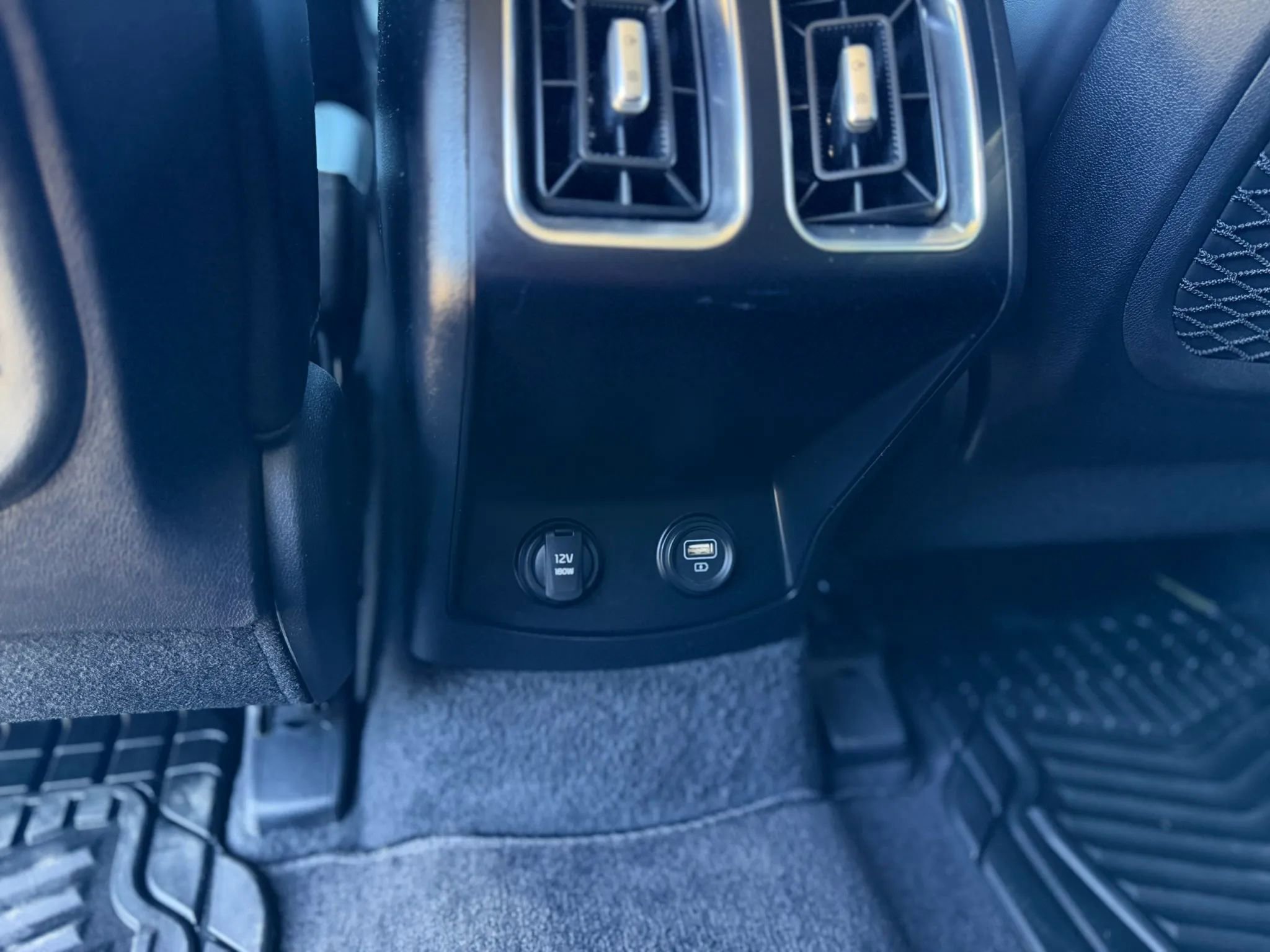 Used 2023 Kia Sorento X-Line EX image 19