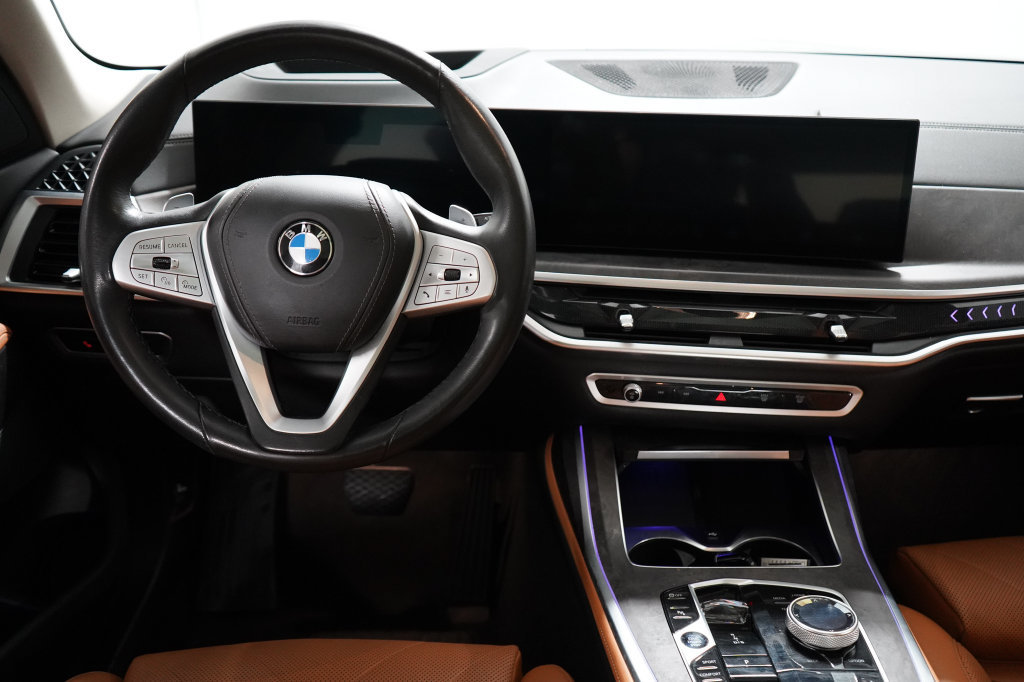 Used 2024 BMW X7 xDrive40i w/ Parking Assistance Package AWD/4WD image 18