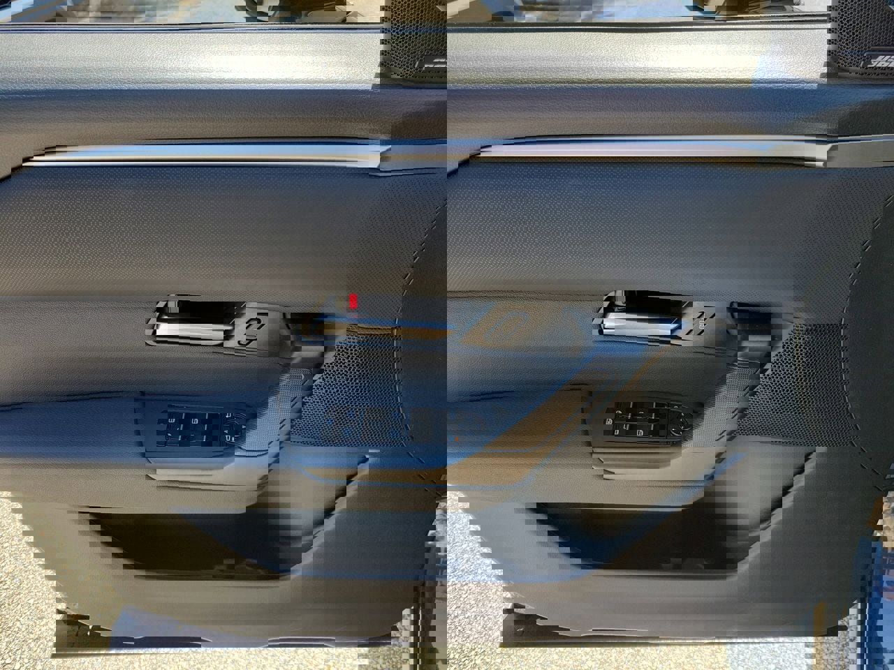 Used 2025 MAZDA CX-50 AWD 2.5 S w/ Premium Package image 14