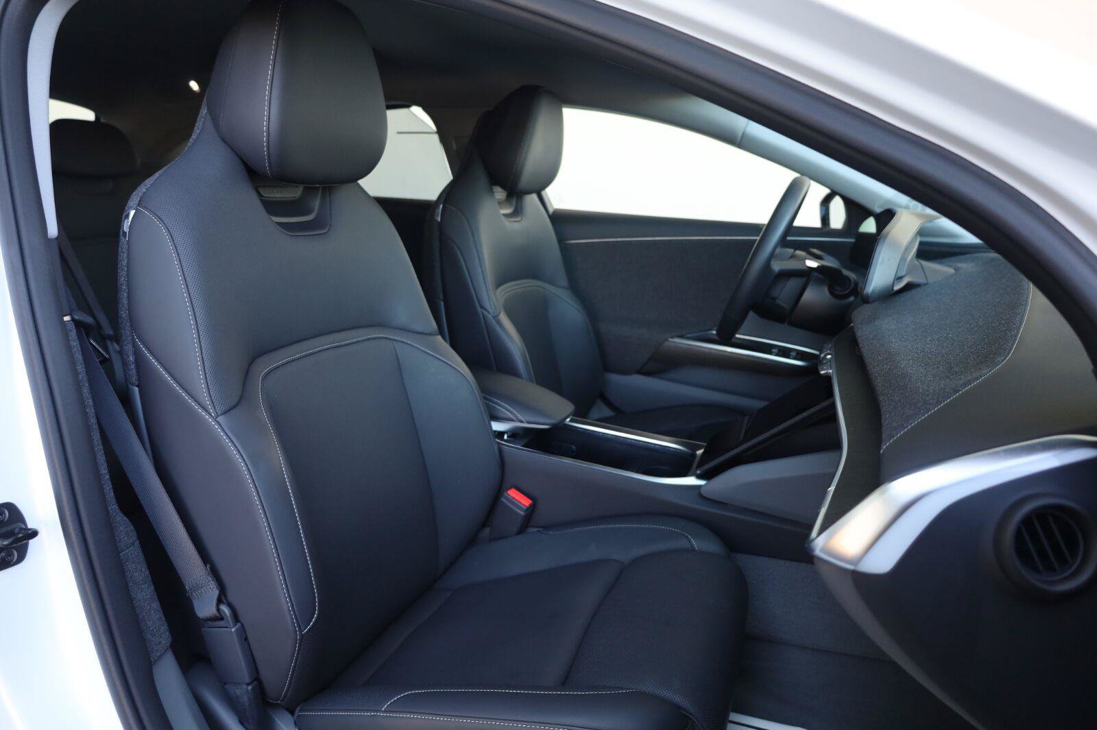 Used 2025 Lucid Air Touring AWD/4WD image 24