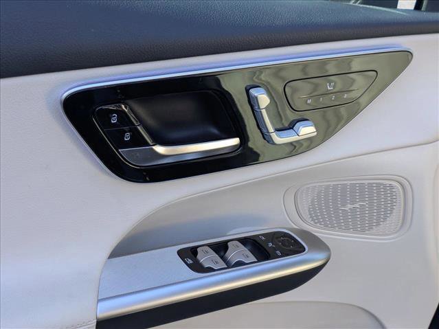 Certified 2026 Mercedes-Benz GLC 300 image 2