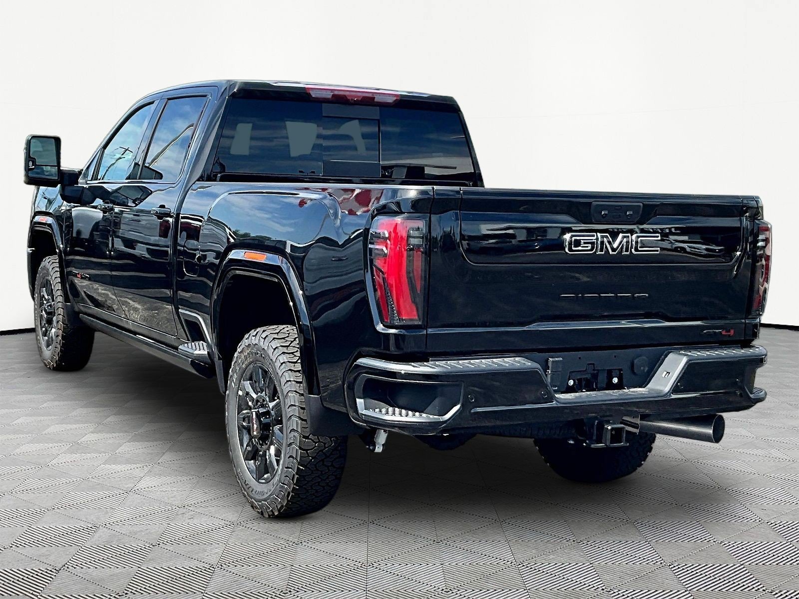 New 2026 GMC Sierra 3500 AT4 w/ AT4 Premium Plus Package AWD/4WD image 4