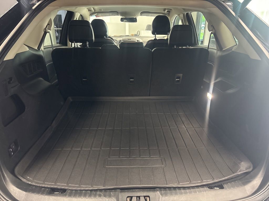 Used 2019 Ford Edge SEL w/ Equipment Group 201A FWD image 24