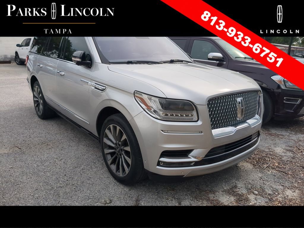 Used 2019 Lincoln Navigator Select w/ Technology Package RWD image 2