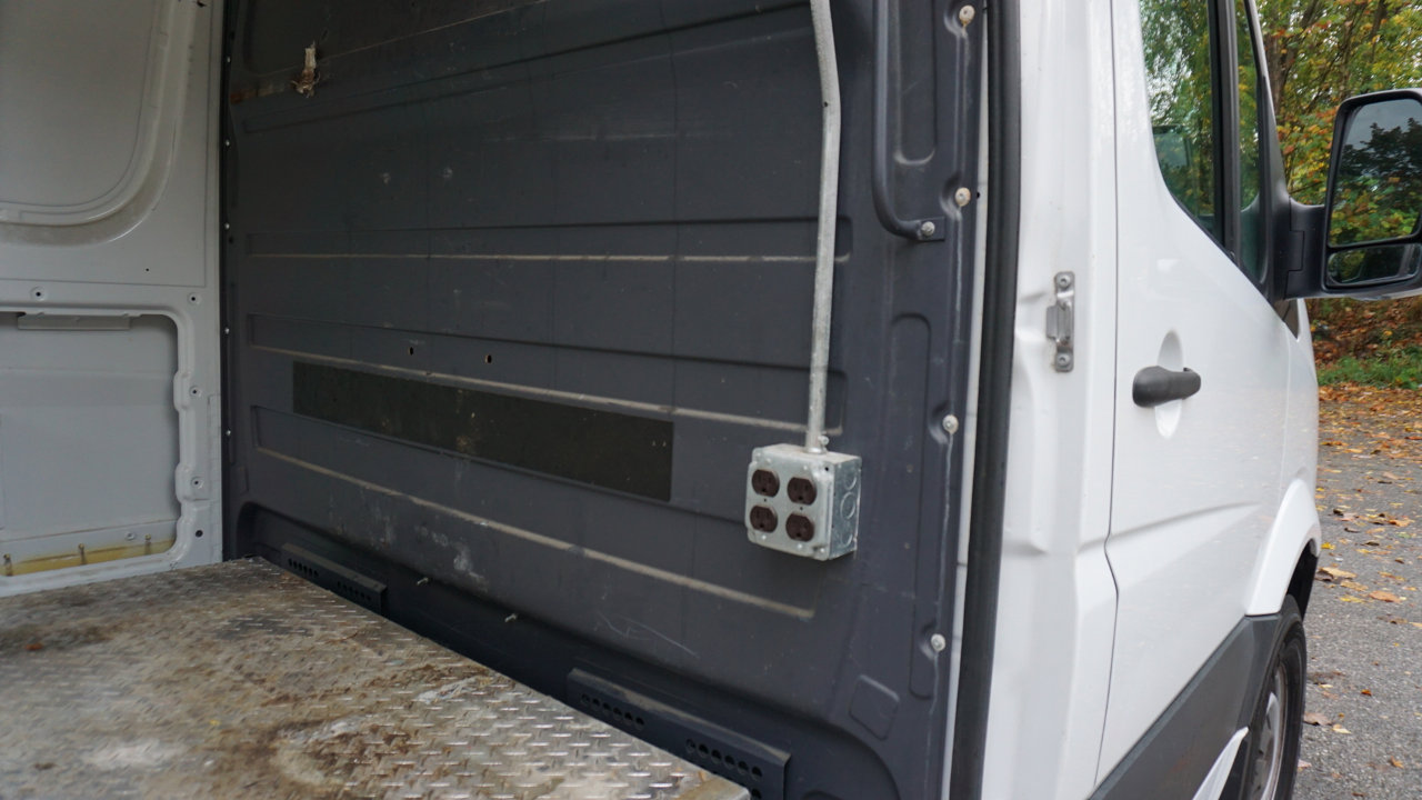 Used 2017 Mercedes-Benz Sprinter 2500 image 24