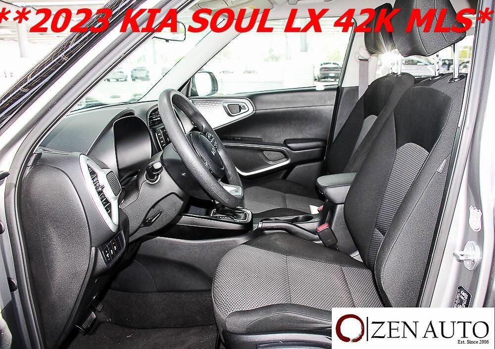 Used 2023 Kia Soul LX w/ Option Group 015 image 25