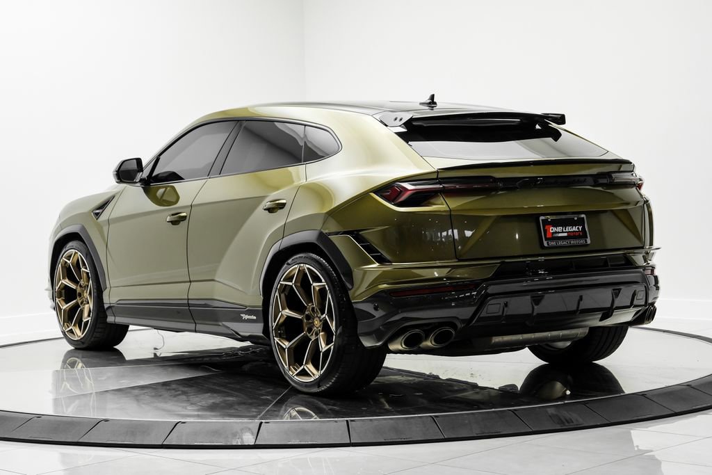Used 2023 Lamborghini Urus Performante AWD/4WD image 11