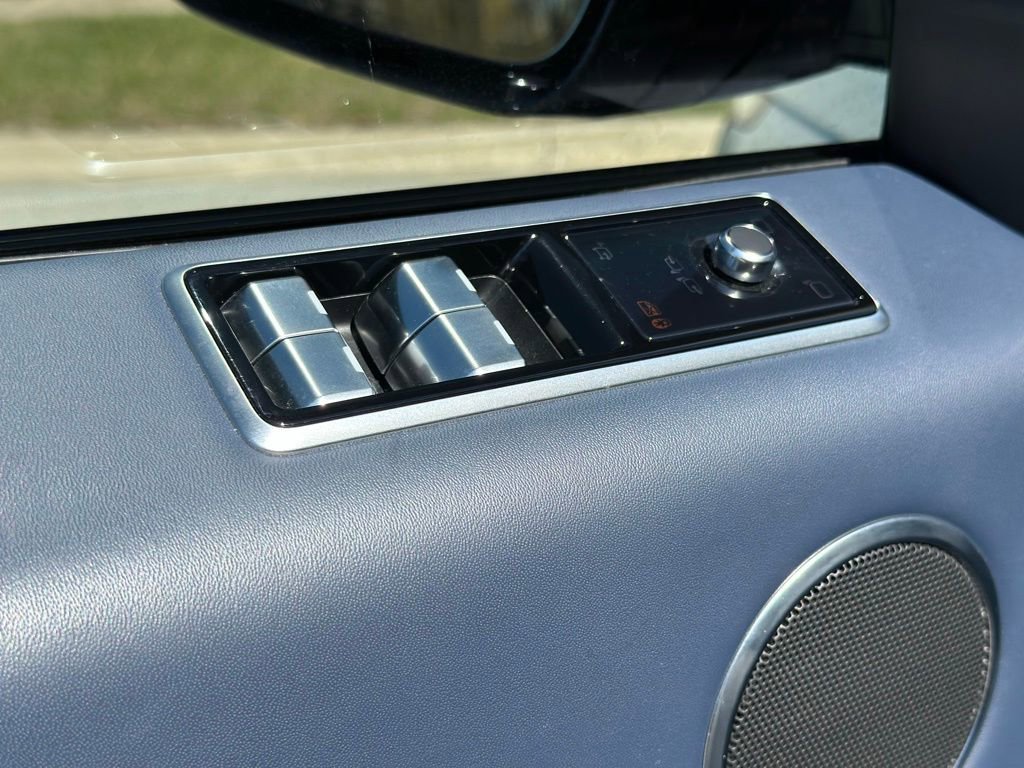 Used 2022 Land Rover Range Rover Sport HST image 18