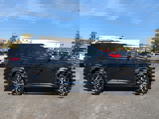 Certified 2025 Nissan Pathfinder Platinum image 3