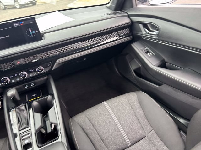 Used 2025 Honda Accord Sport image 17