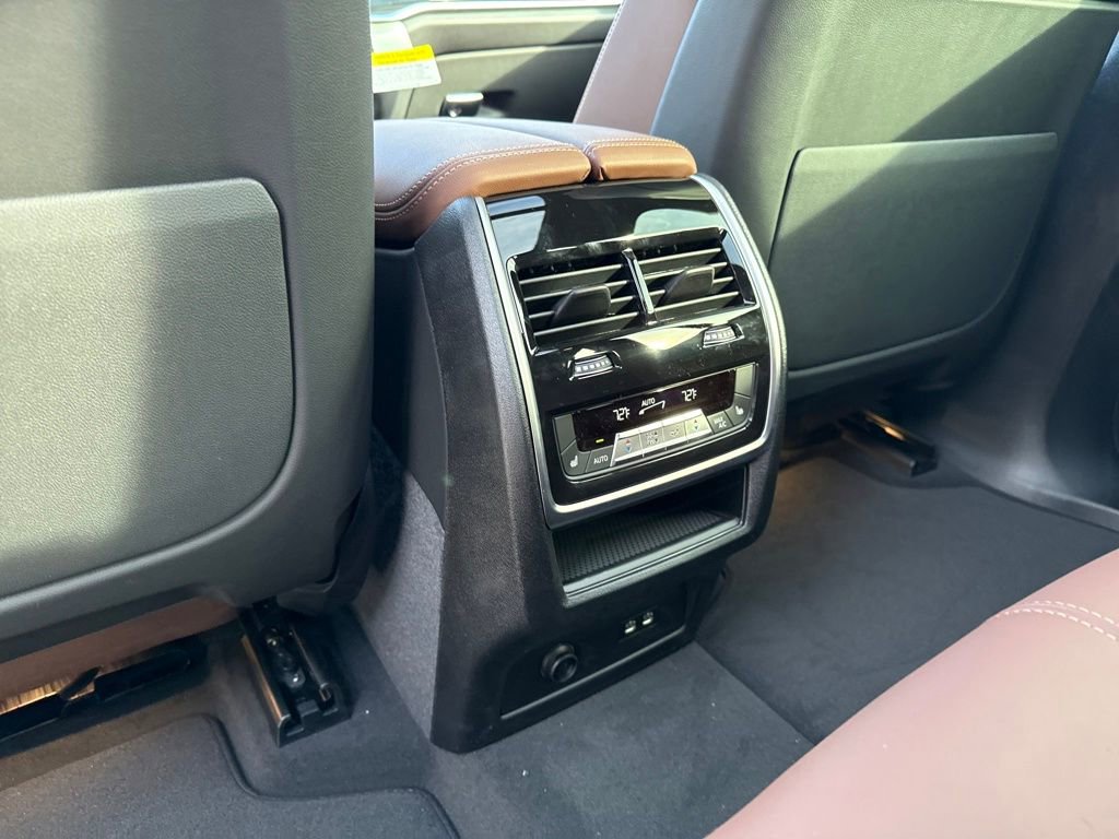 New 2026 BMW X5 xDrive50e w/ Climate Comfort Package image 21