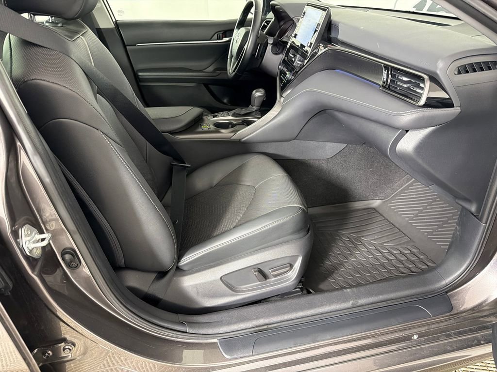 Used 2021 Toyota Camry XSE w/ Driver Assist Package FWD image 14