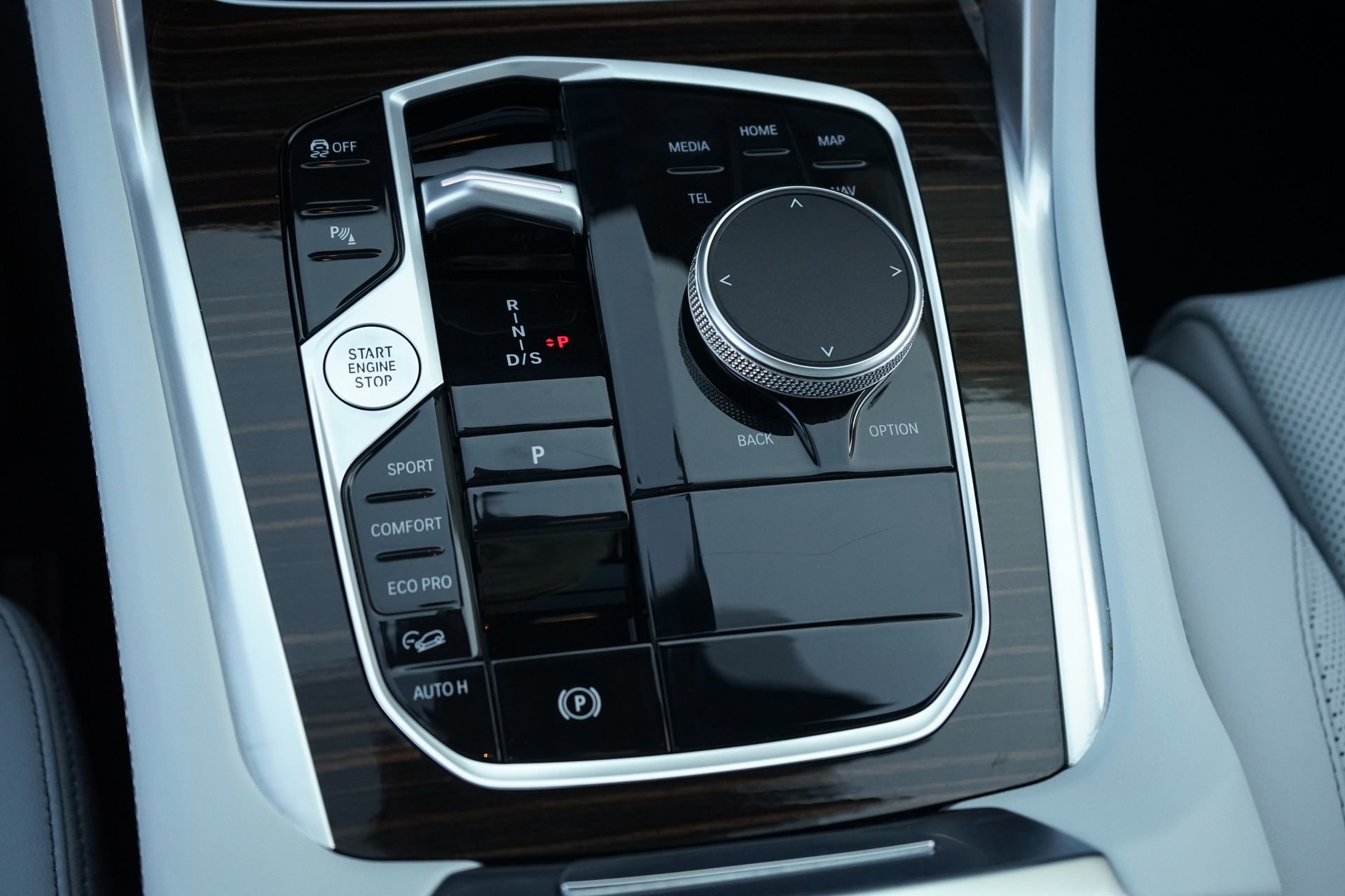 Used 2026 BMW X6 xDrive40i image 16