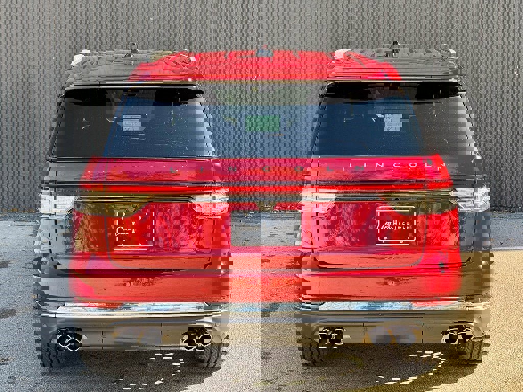 New 2026 Lincoln Aviator Reserve w/ Luxury Package image 5