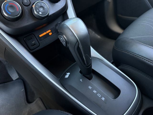 Used 2021 Chevrolet Trax LT w/ LT Convenience Package image 20