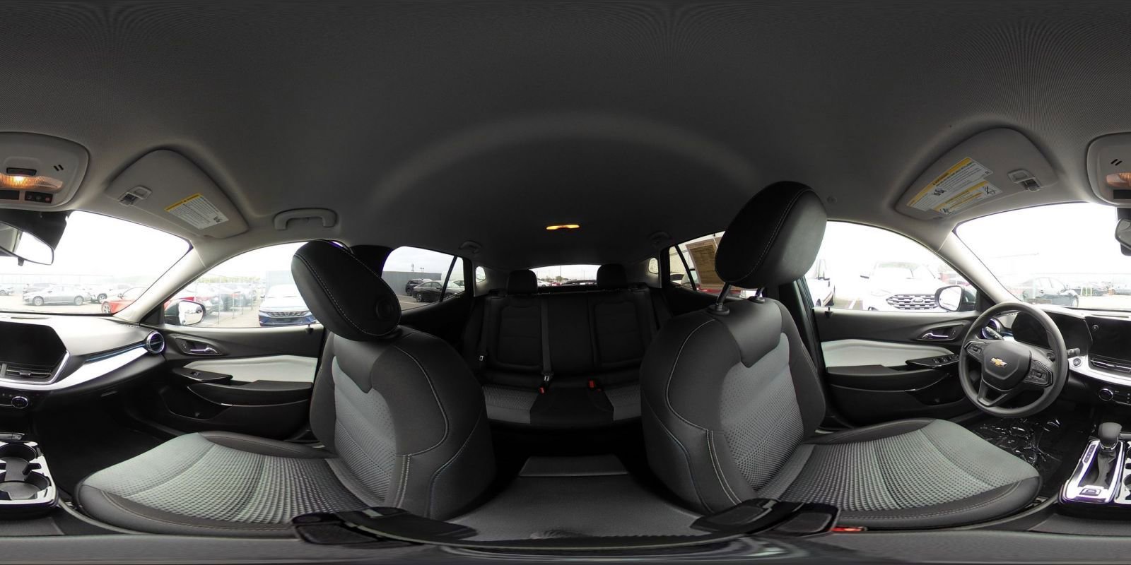 Used 2025 Chevrolet Trax LT FWD image 42