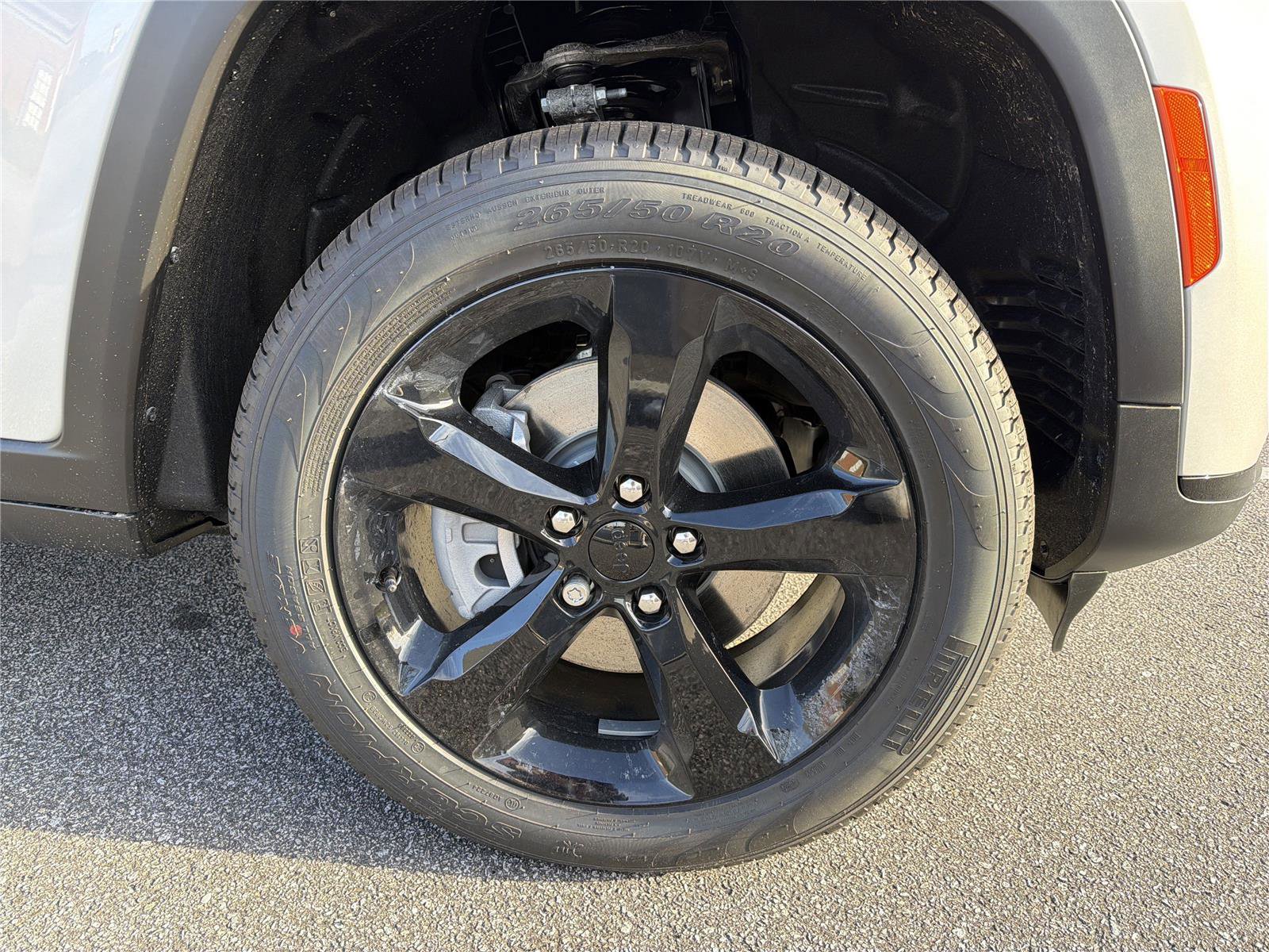 New 2025 Jeep Grand Cherokee L Limited w/ Black Appearance Package image 13