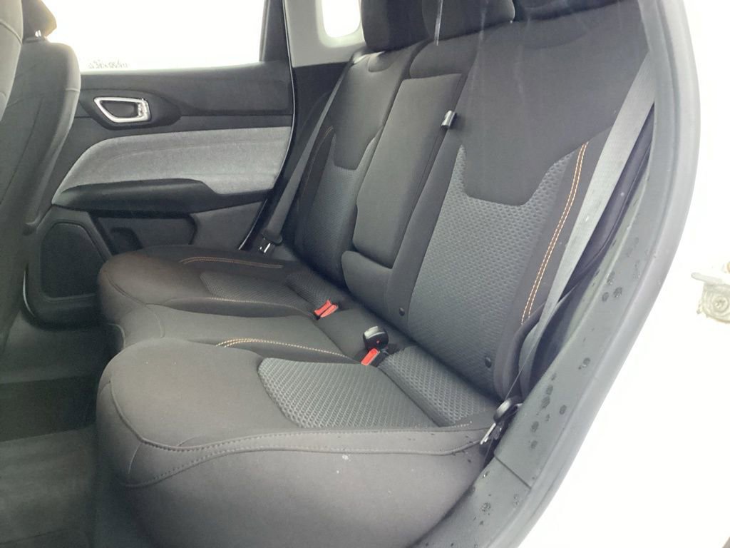 Used 2022 Jeep Compass Sport image 15